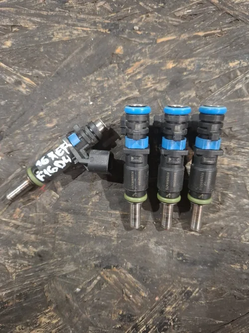 Injector Chevrolet Cruze F16D4 / A16XER 55562599