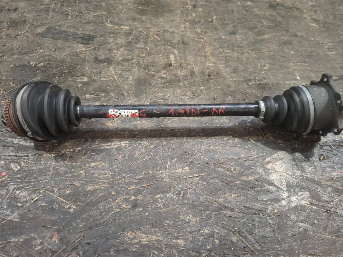 Ax cardanic complet Volkswagen PASSAT B5 8D0407272DF