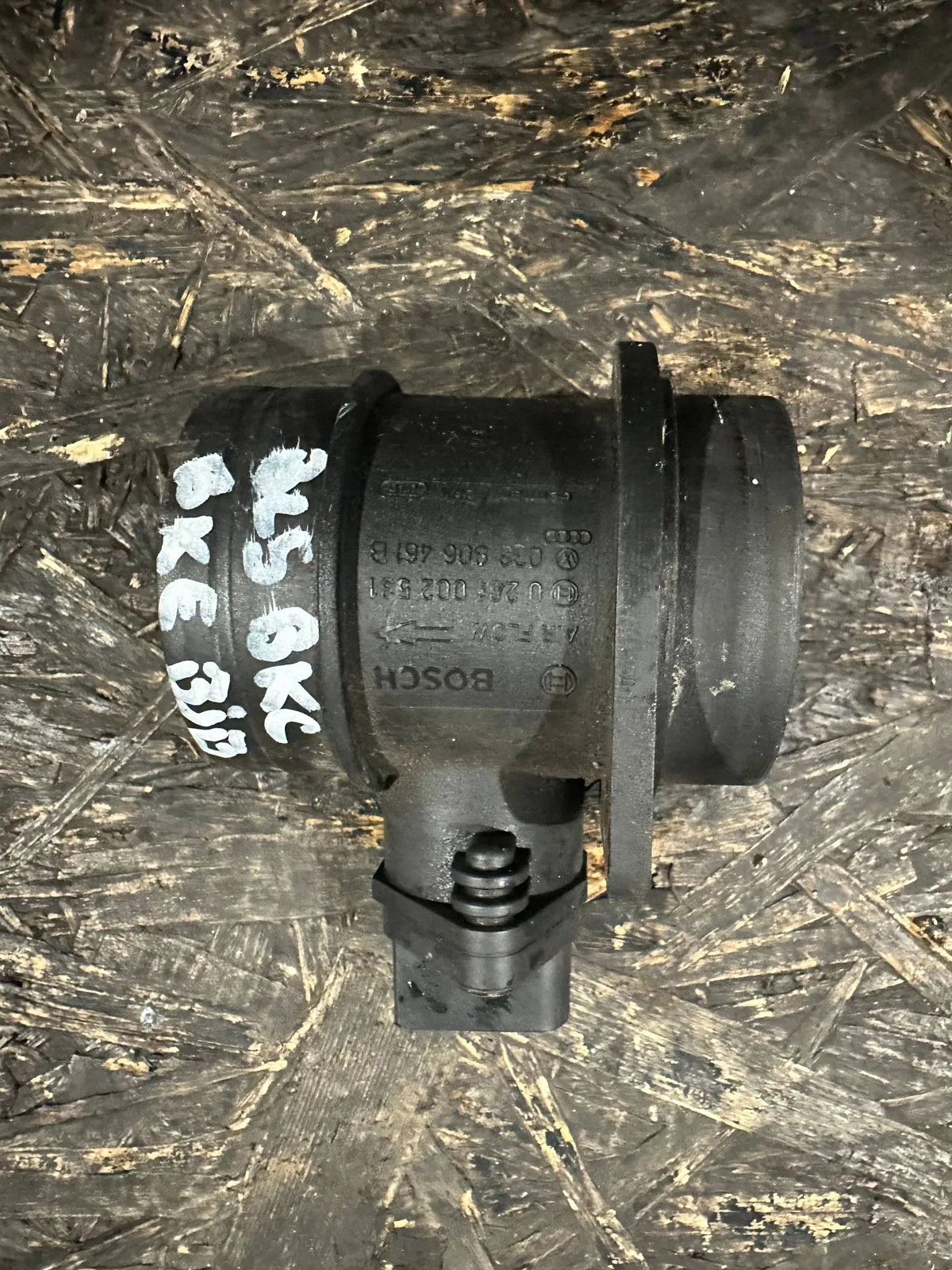 Debitmetru aer Volkswagen Golf V BKC 038906461B