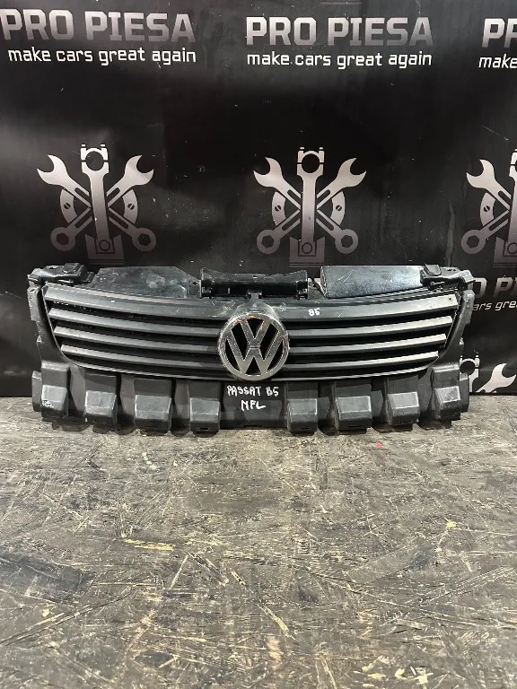 Grila radiator Volkswagen VW Passat B5 - imagine 1