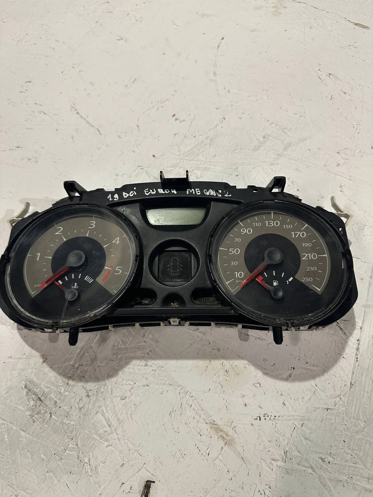 Ceasuri bord Renault Megane II 8200720308