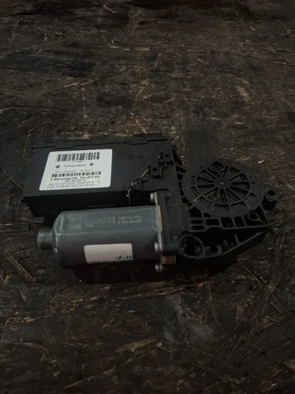Motor geam electric stanga fata VW Phaeton - imagine 1