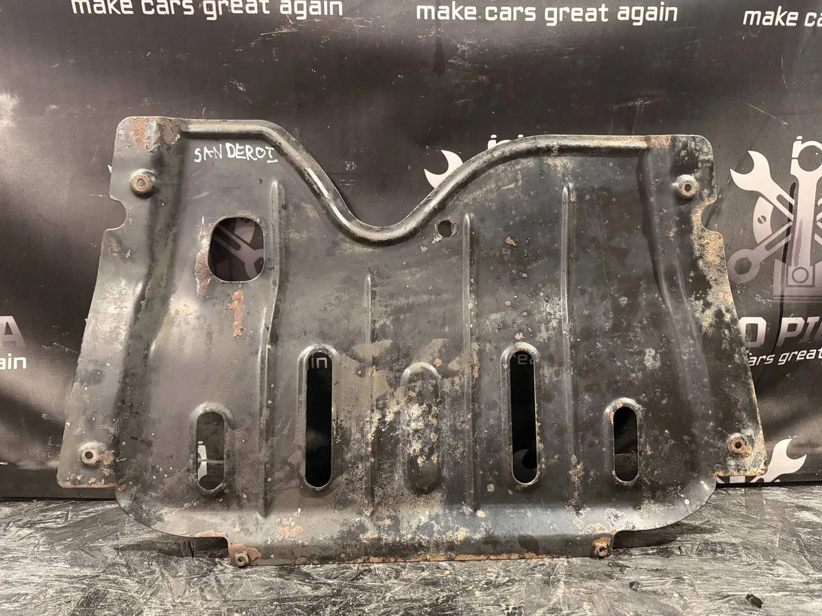 Scut motor Dacia Sandero