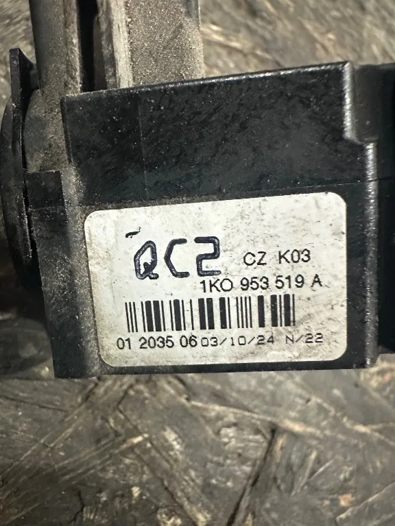 Maneta semnalizare Volkswagen VW Golf 5 Plus, VW Golf 5 - imagine 2