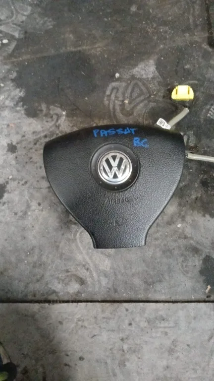 Airbag Volan Volkswagen VW Passat B6 - imagine 1
