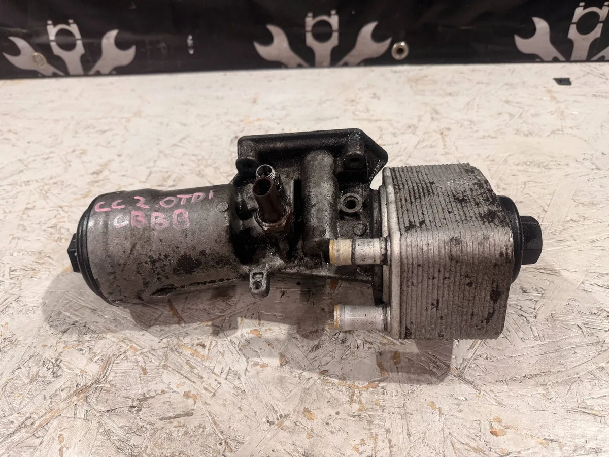 Carcasa filtru ulei Volkswagen PASSAT CC 03L115389G