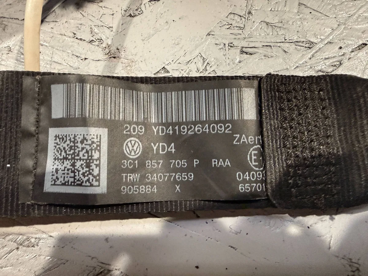 Centura de siguranta Volkswagen PASSAT CC 3C1857705P