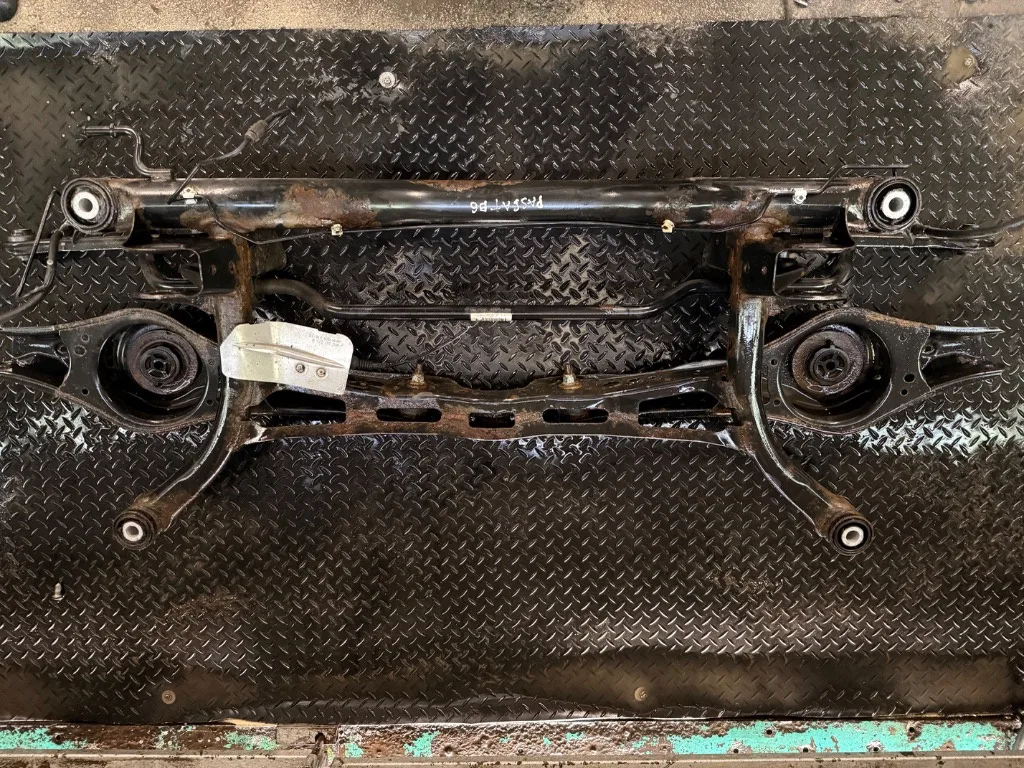 Punte spate Volkswagen VW Passat B6 - imagine 1
