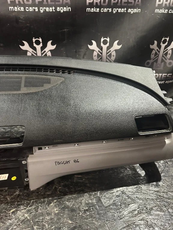Plansa de bord Volkswagen VW Passat B6 - imagine 4