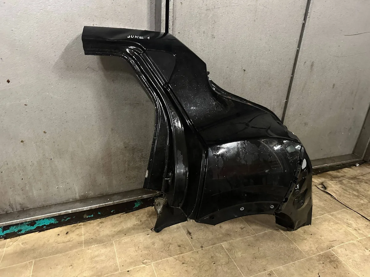 Aripa spate Nissan Juke I F15
