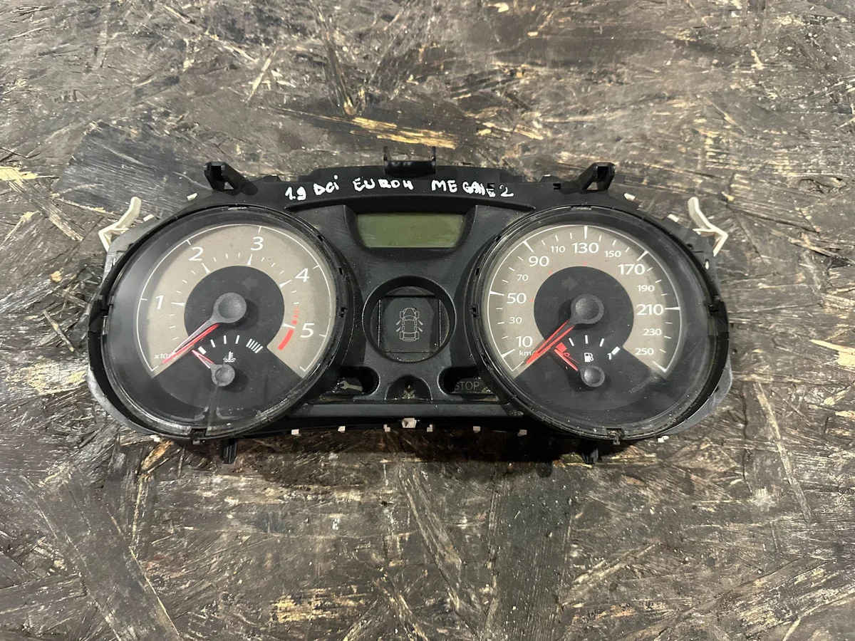 Ceasuri bord Renault Megane II