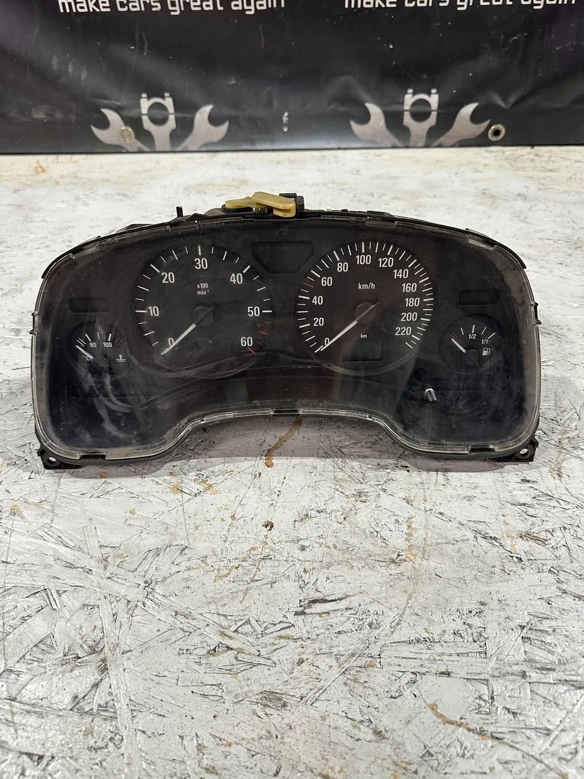 Ceasuri bord Opel Astra G 8241318