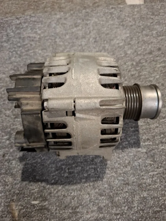 Alternator 1.0 TSI VW Golf 5 Plus, VW Golf 5 - imagine 1