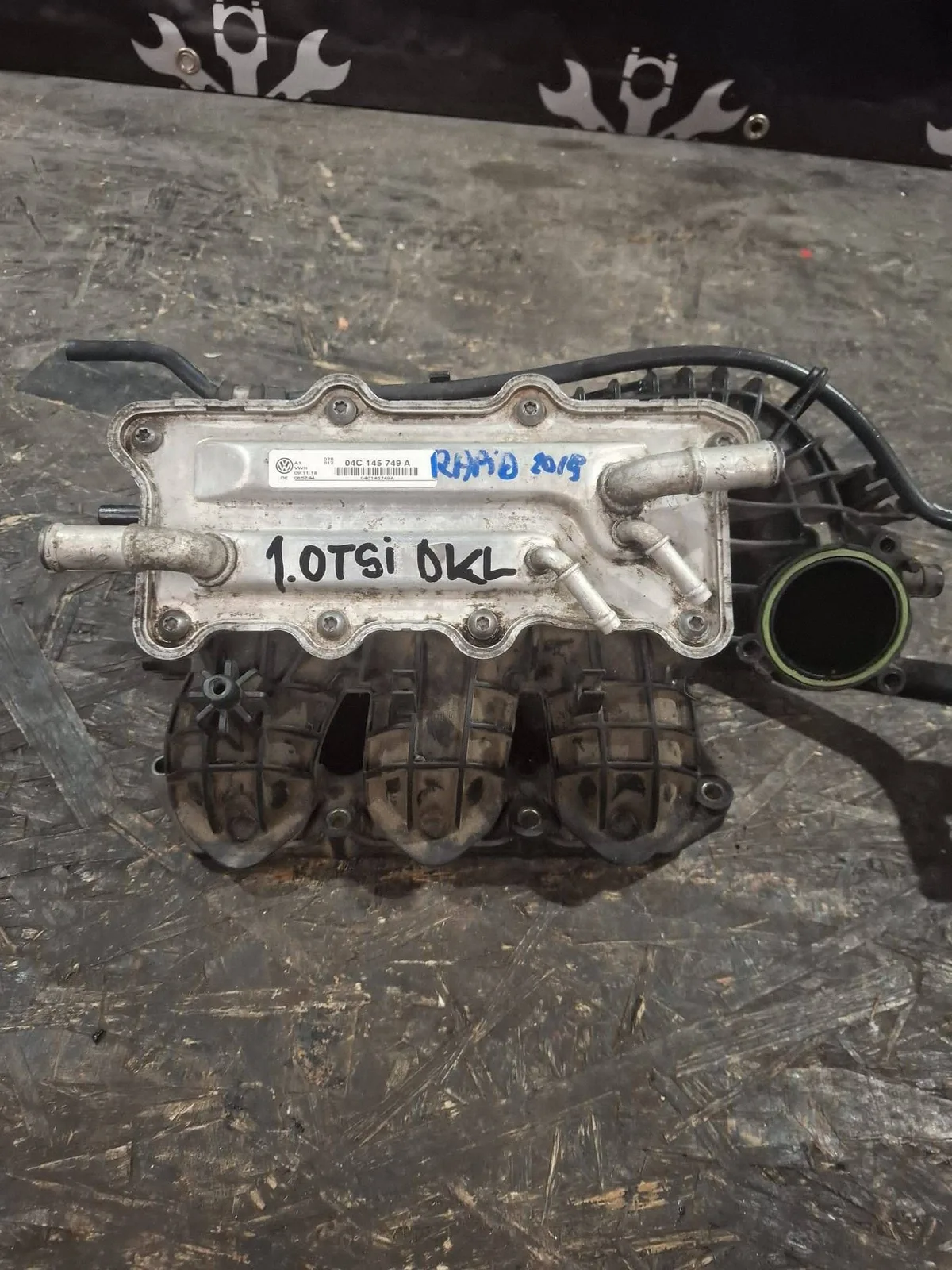 Rampa injectoare Skoda Rapid (NH) DKL 04C145749A