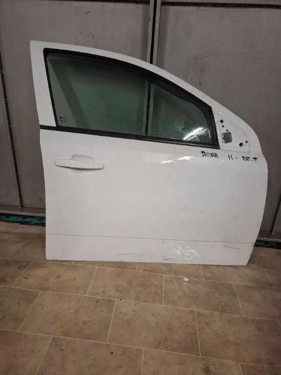 Usa dreapta fata Opel Astra H - imagine 1