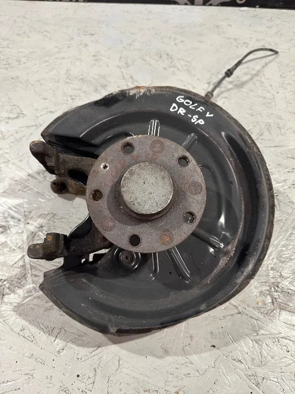 Fuzeta dreapta spate Volkswagen VW Golf 5 - imagine 1