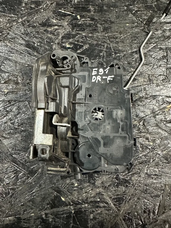 Incuietoare broasca usa dreapta fata BMW E91 - imagine 3