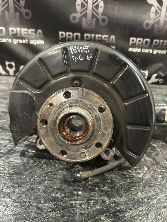 Fuzeta dreapta fata Volkswagen VW Passat B6, VW Passat CC - imagine 1