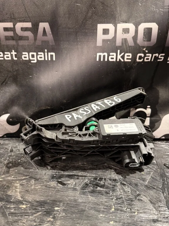Pedala acceleratie 1K1723503L Volkswagen VW Passat B6 - imagine 2