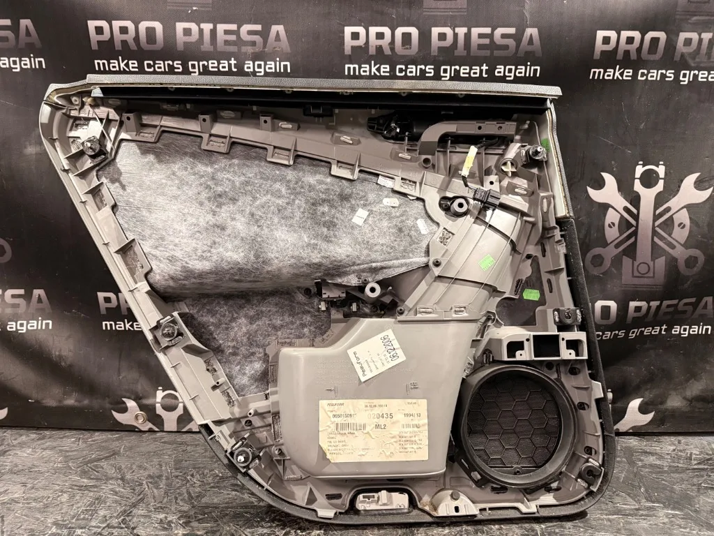 Fata de usa dreapta spate Volkswagen VW Passat B6 - imagine 2