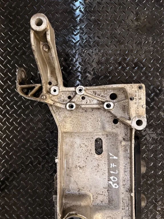 Jug motor cadru motor Volkswagen VW Golf 5 Plus, VW Golf 5 - imagine 3