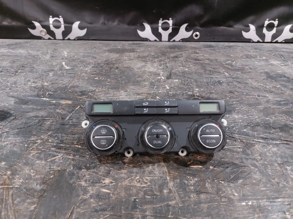Panou clima Volkswagen VW Golf 5 Plus, VW Golf 5 - imagine 1