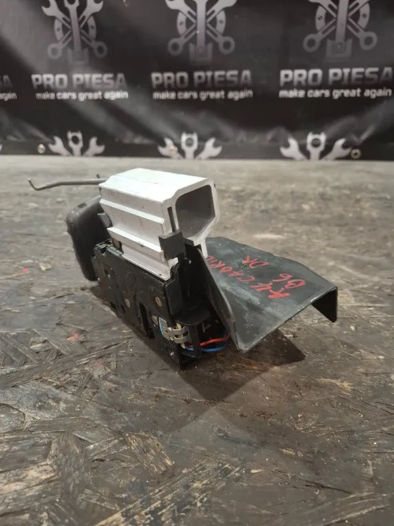 Incuietoare / Broasca usa dreapta Audi A4 B6 - imagine 1
