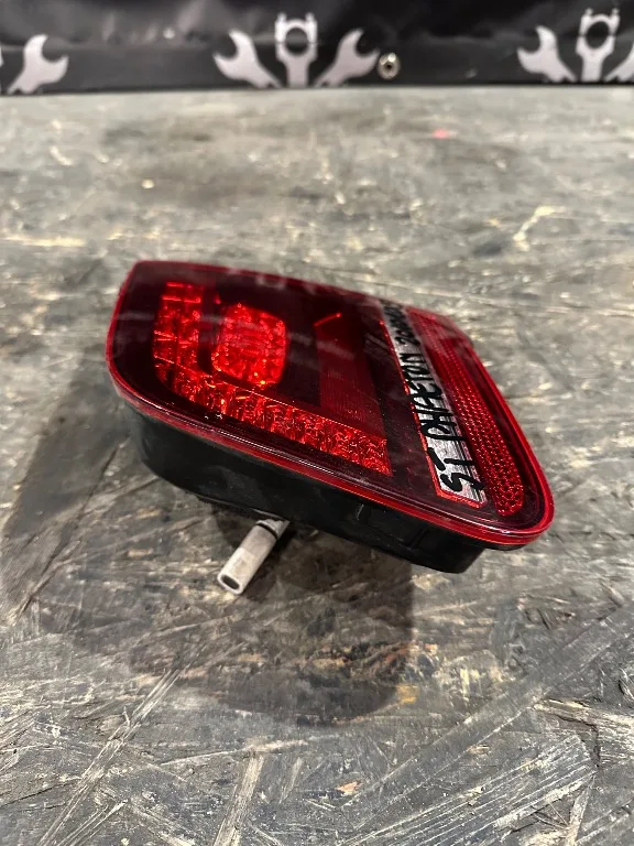 Stop tripla dreapta spate haion Volkswagen VW Phaeton - imagine 2