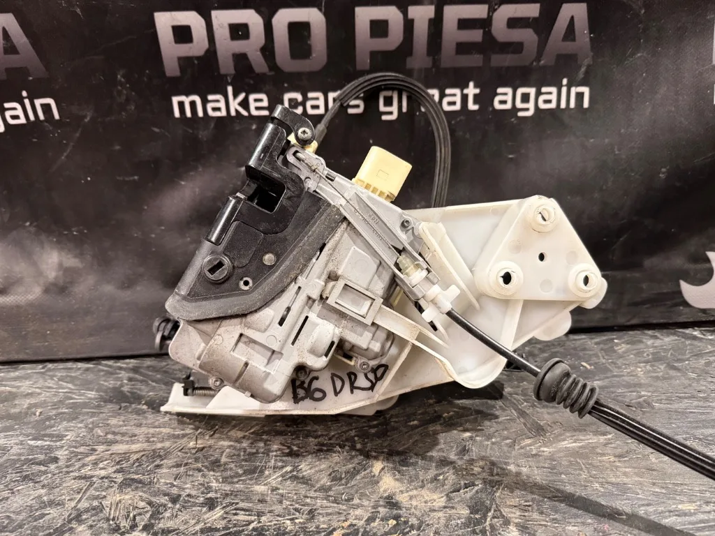 Incuietoare usa dreapta spate Volkswagen VW Passat B6 - imagine 2