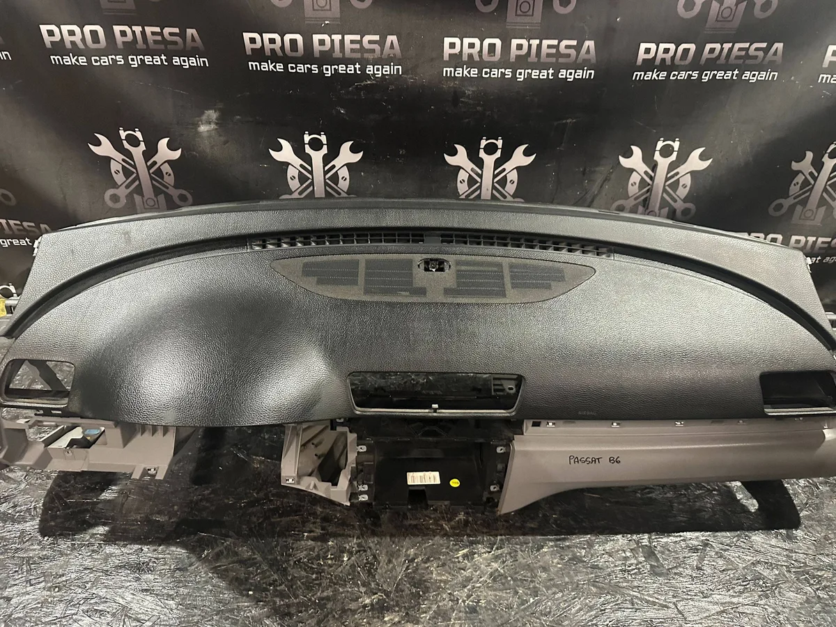 Plansa bord Volkswagen PASSAT B6