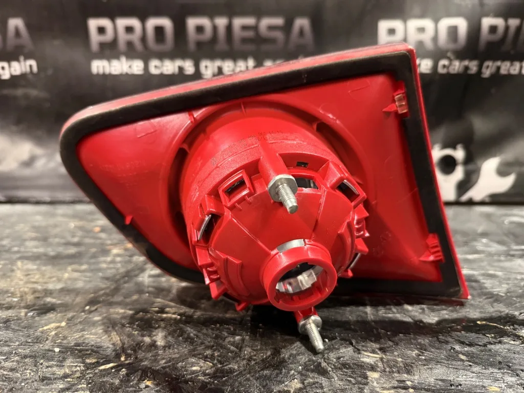Stop lampa marsarier Volkswagen VW Passat B6 - imagine 2