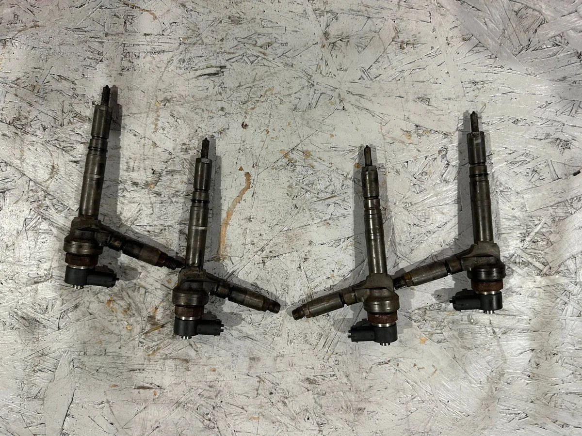 Injector Opel Astra G Z17DTL