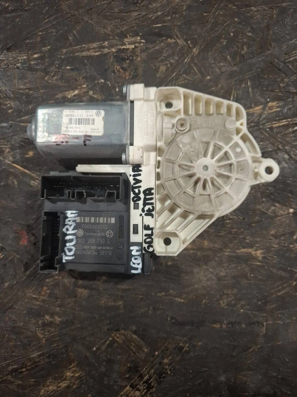 Usa Volkswagen Golf V 1K0959793G