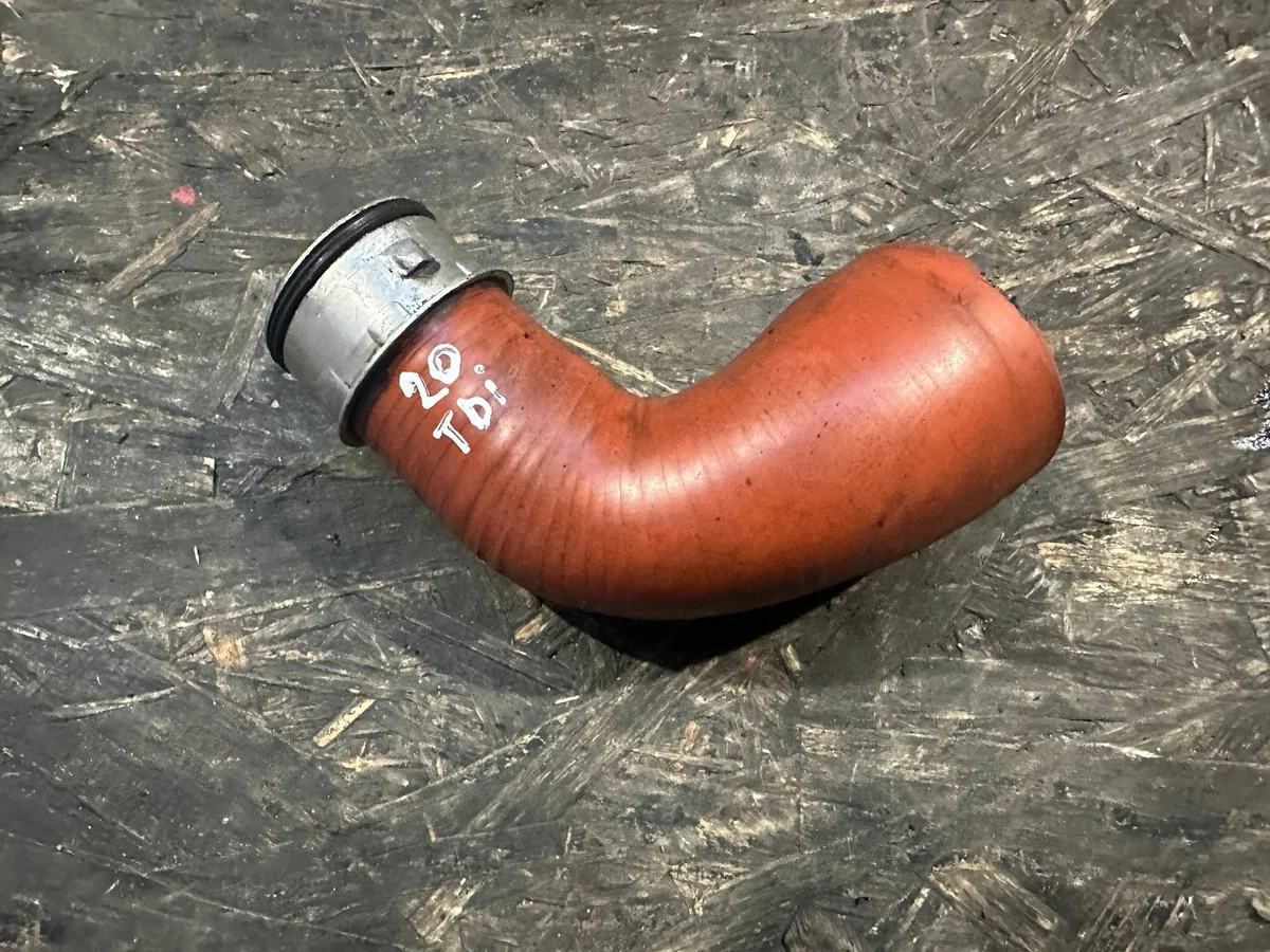 Furtun aer supraalimentare Volkswagen PASSAT B6 2295