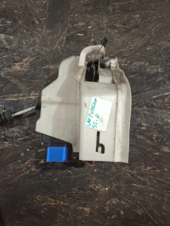 Incuietoare usa stanga fata Volkseagen VW Phaeton - imagine 1