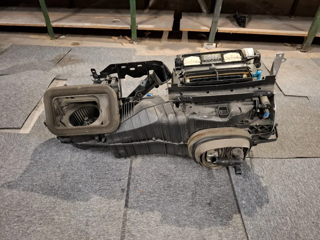 Carcasa aer conditionat Volkswagen VW Golf 5 Plus, VW Golf 5 - imagine 1