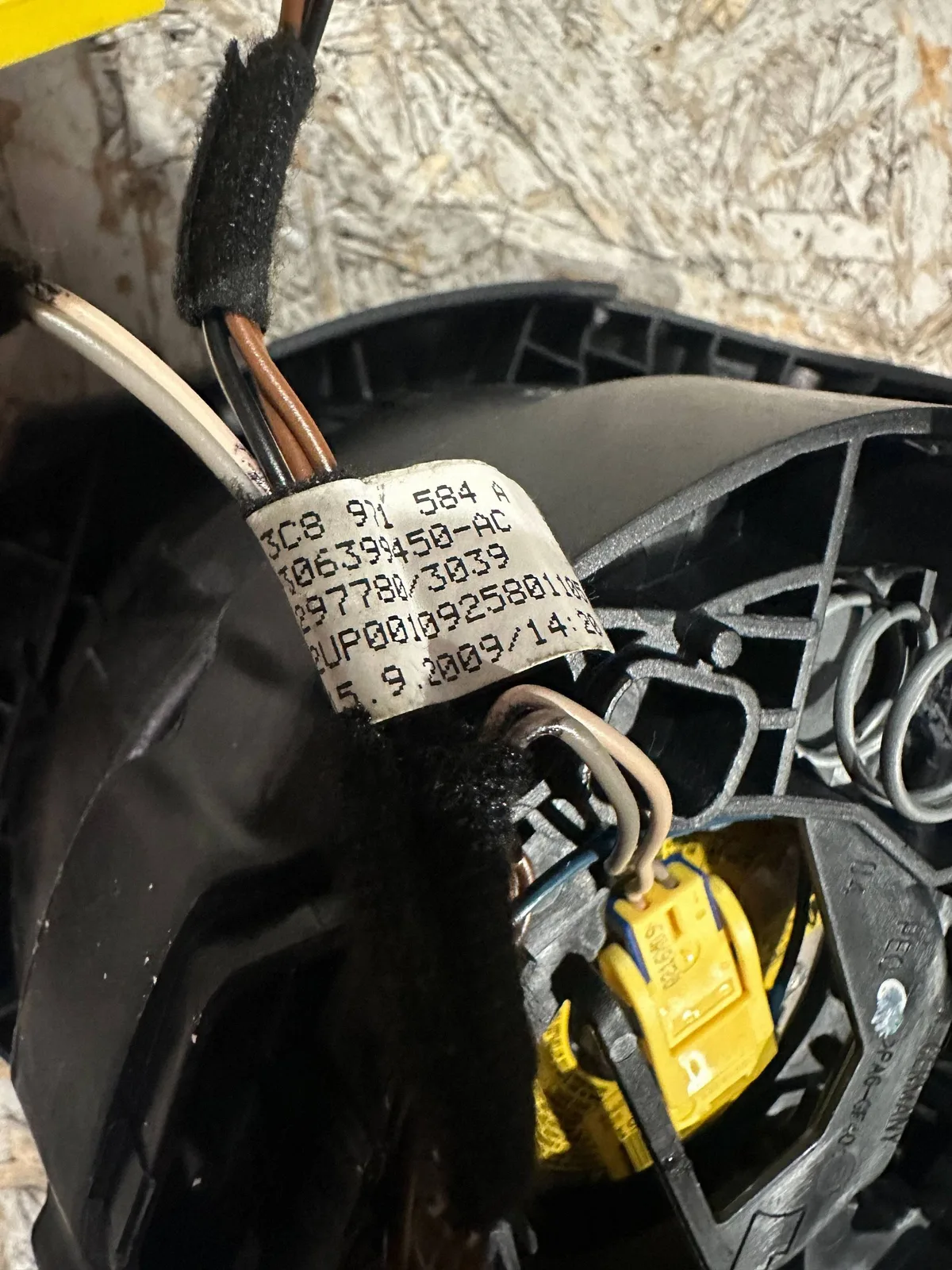 Airbag volan Volkswagen PASSAT CC 3C8880201K