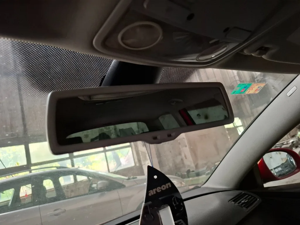 Oglinda retrovizoare interior Volkswagen VW Passat B6 - imagine 1