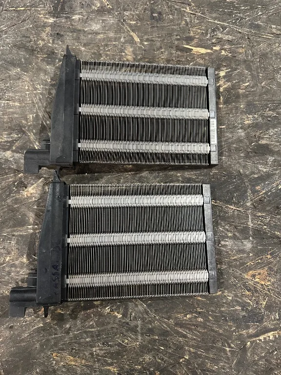 Radiator calorifer electric PTC Volkswagen VW Passat B6, VW Golf 5 - imagine 1