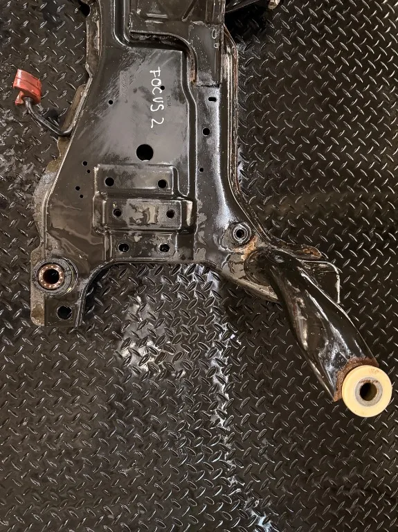 Jug motor cadru motor Ford Focus II - imagine 2