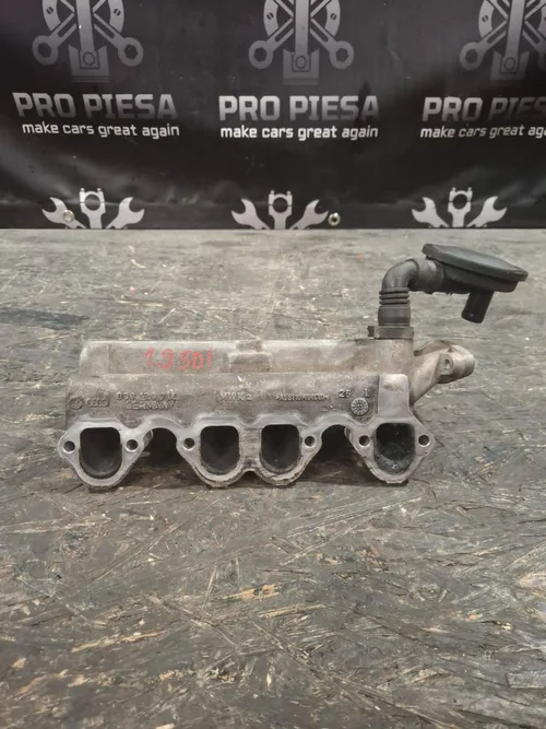 Rampa injectoare Volkswagen Golf IV AGP 038129713K