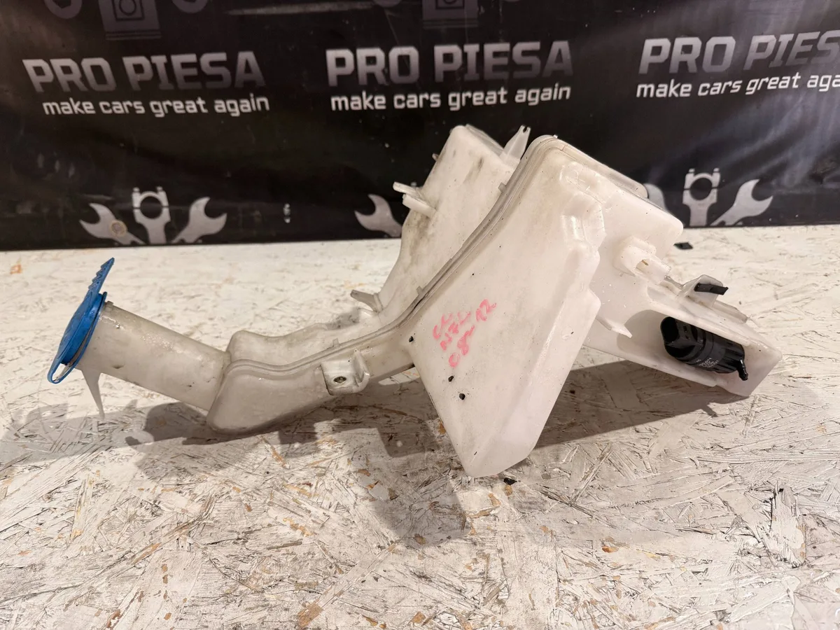 Pompa lichid curatire parbriz Volkswagen PASSAT CC