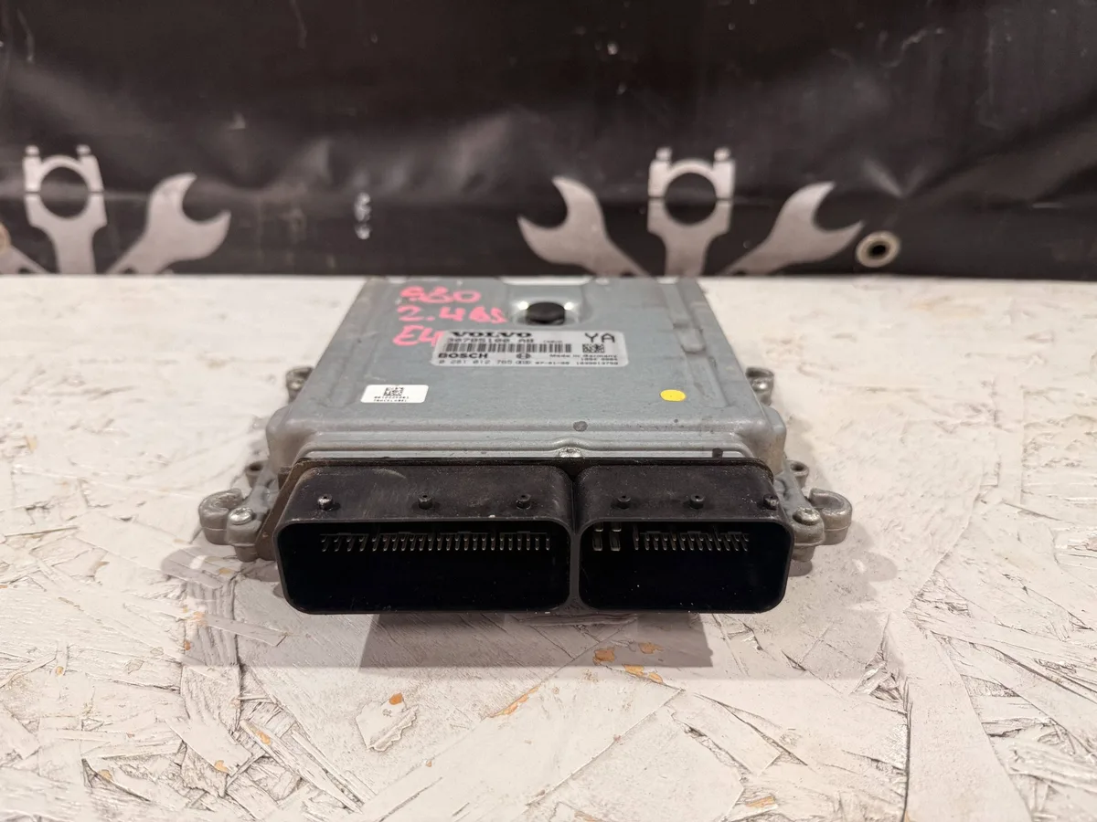 Calculator motor Volvo S80 D5244T4 30785100