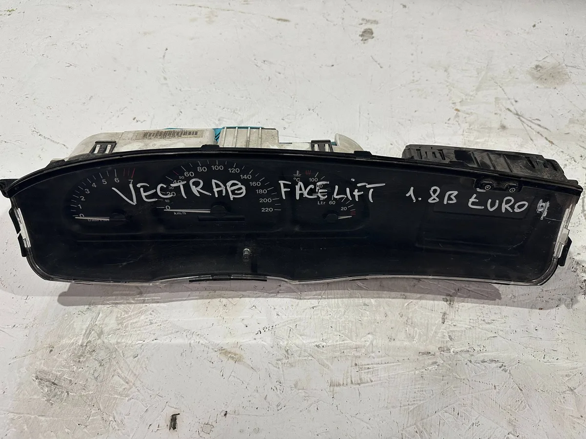 Ceasuri bord Opel Astra G 24422203