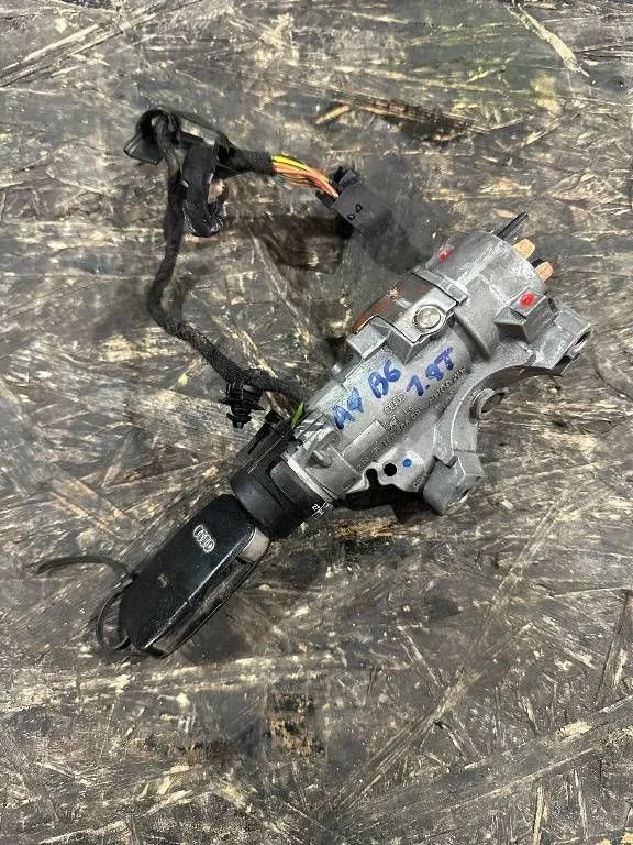 Volan Audi A4 S4 B6 8E 8H 4B0905851