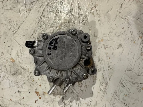 Pompa vacuum Volkswagen Passat B6