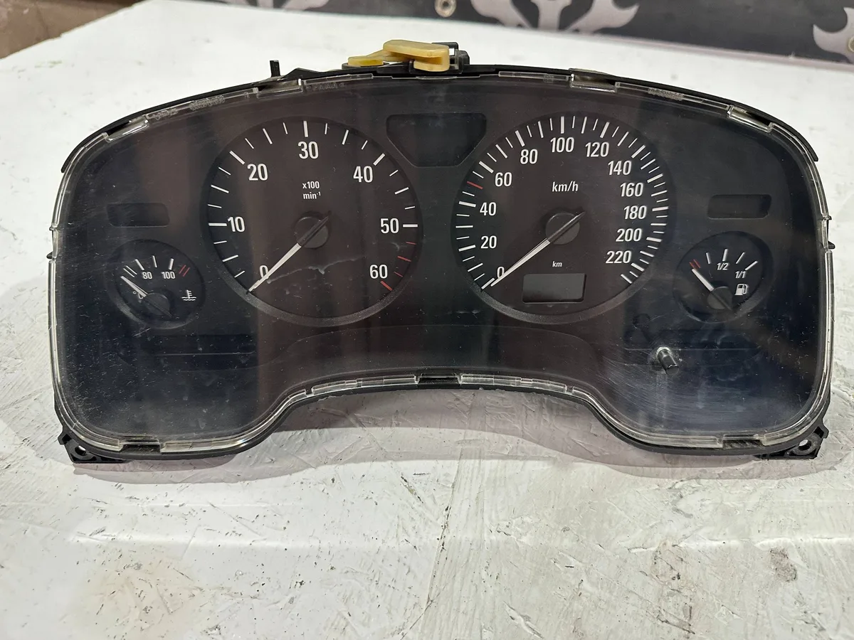 Ceasuri bord Opel Astra G 24451498