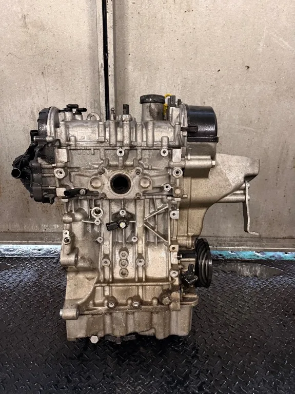 Motor Complet fara anexe 1.0TSI DKL Skoda Rapid - imagine 1
