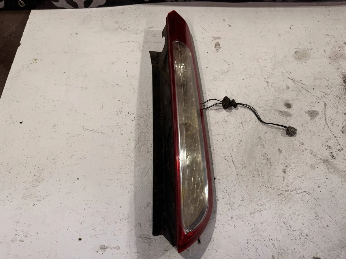 Stop / Lampa spate Ford Focus 8M5113404