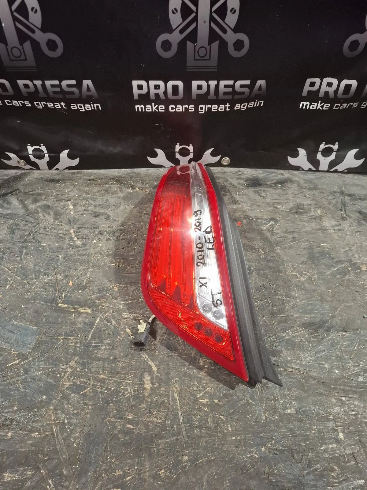 Stop / Lampa spate Jaguar XJ X351